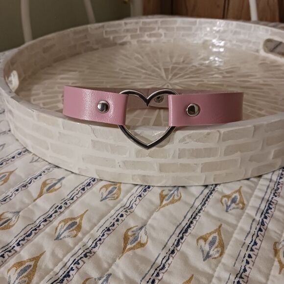 PINK Leather Heart Shaped Choker Necklace - Picture 9 of 15